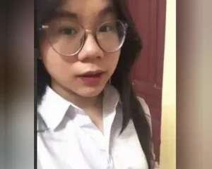 Clip thủ dâm em Nguyễn Thị Ngọc Như girl 4 mắt damdang