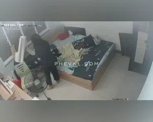 Em gái đi học thêm về nứng lồn quá lột đồ thủ dâm lun quên khóa cửa