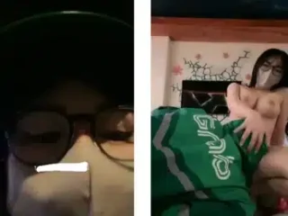 Em gái kính cận nứng lồn gạ anh tài xế grab vào khách sạn chịch nhau